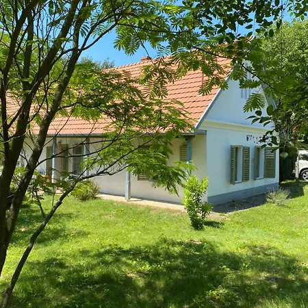 בית נופש Hidden Gem In The Hills Of Somogy County